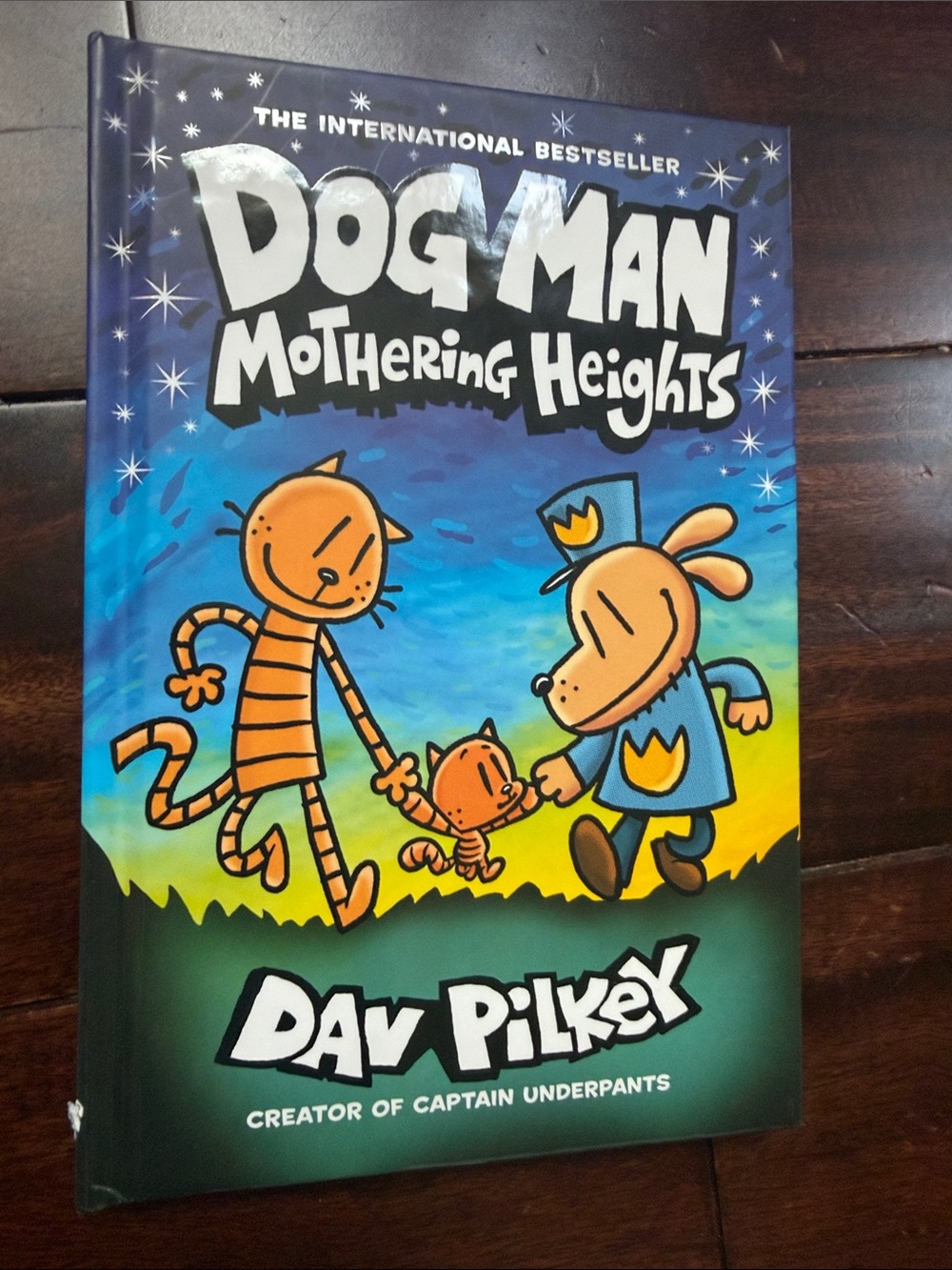 Dog Man: Mothering Heights by - Illustrated Children's Book (Blue/Green Cover)